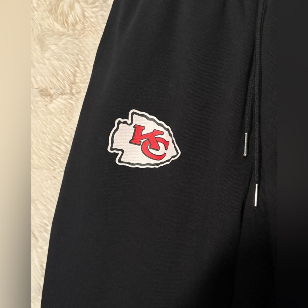 Kansas City Chiefs Black Track Pants with Eye and Logo Patch NFL Brand - Picture 4 of 6